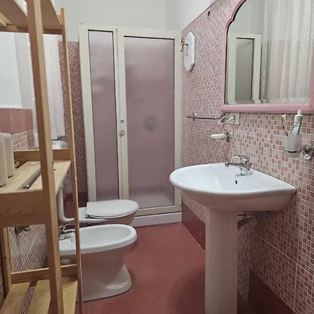 Therry Apartment *